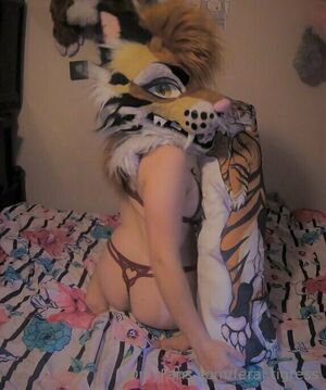 feral.tigress nude #0024