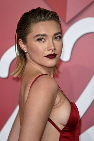 Florence Pugh nude #1053