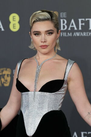 Florence Pugh nude #1115