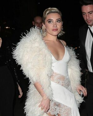 Florence Pugh nude #1131