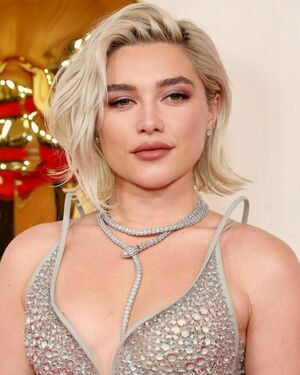 Florence Pugh nude #1183