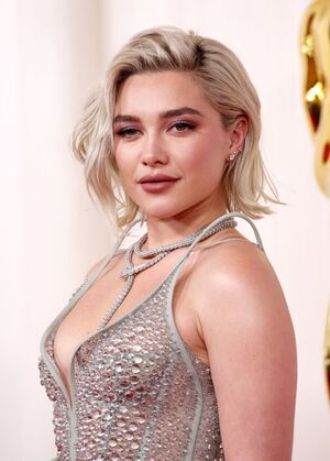 Florence Pugh nude #1206