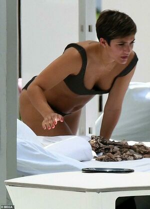 Frankie Bridge nude #1760