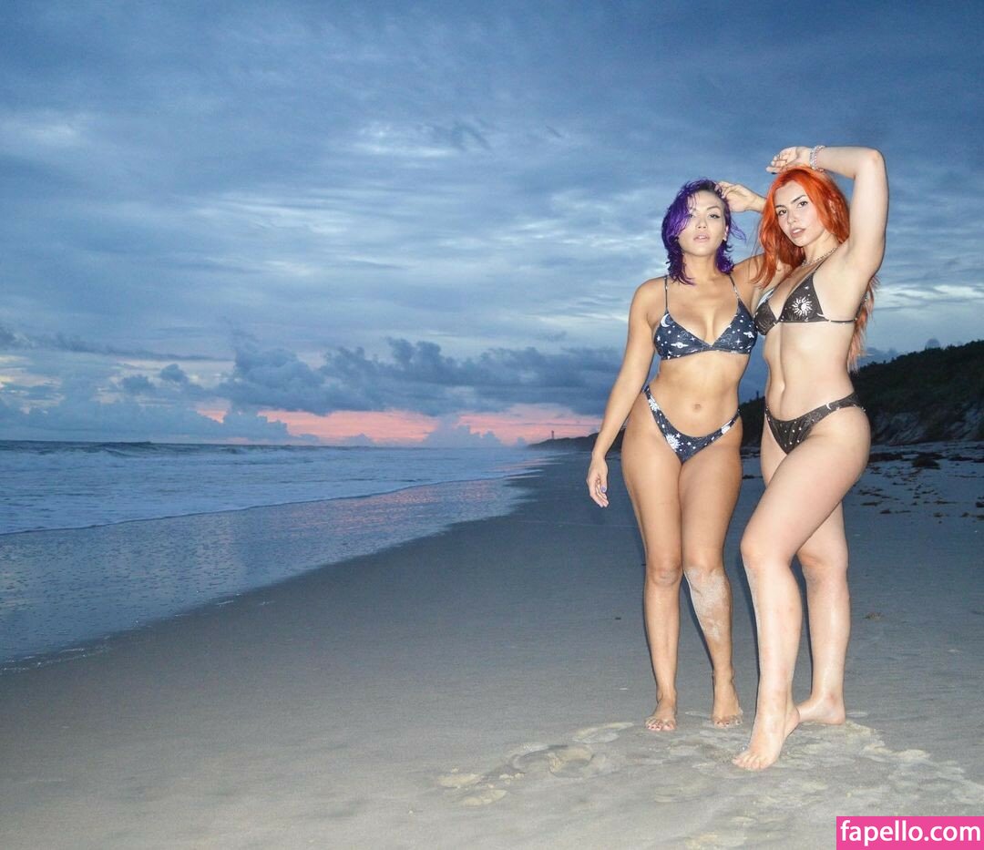 Frenemies leaked nude photo #0017 (Frenemies / Alicia Atout & Salina de la Renta / notfriends)