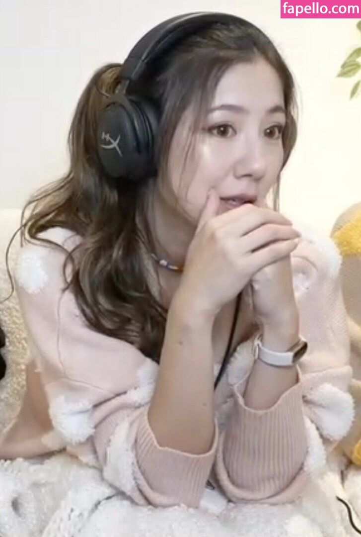 Fuslie leaked nude photo #0269 (Fuslie / Leslie)