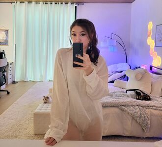 Fuslie nude #0384