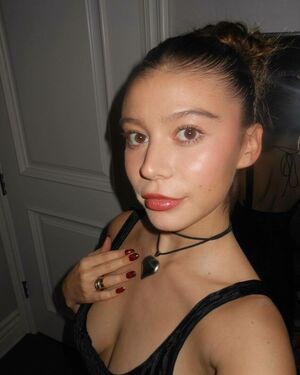 Genevieve Hannelius nude #0053