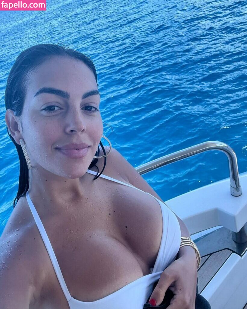 Georgina Rodriguez leaked nude photo #0048 (Georgina Rodriguez / georginagio)