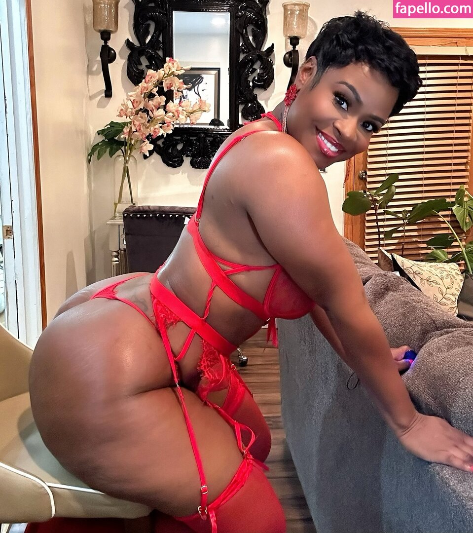 api2 / gigi_empress Nude Leaked OnlyFans Photo #6 - Fapello