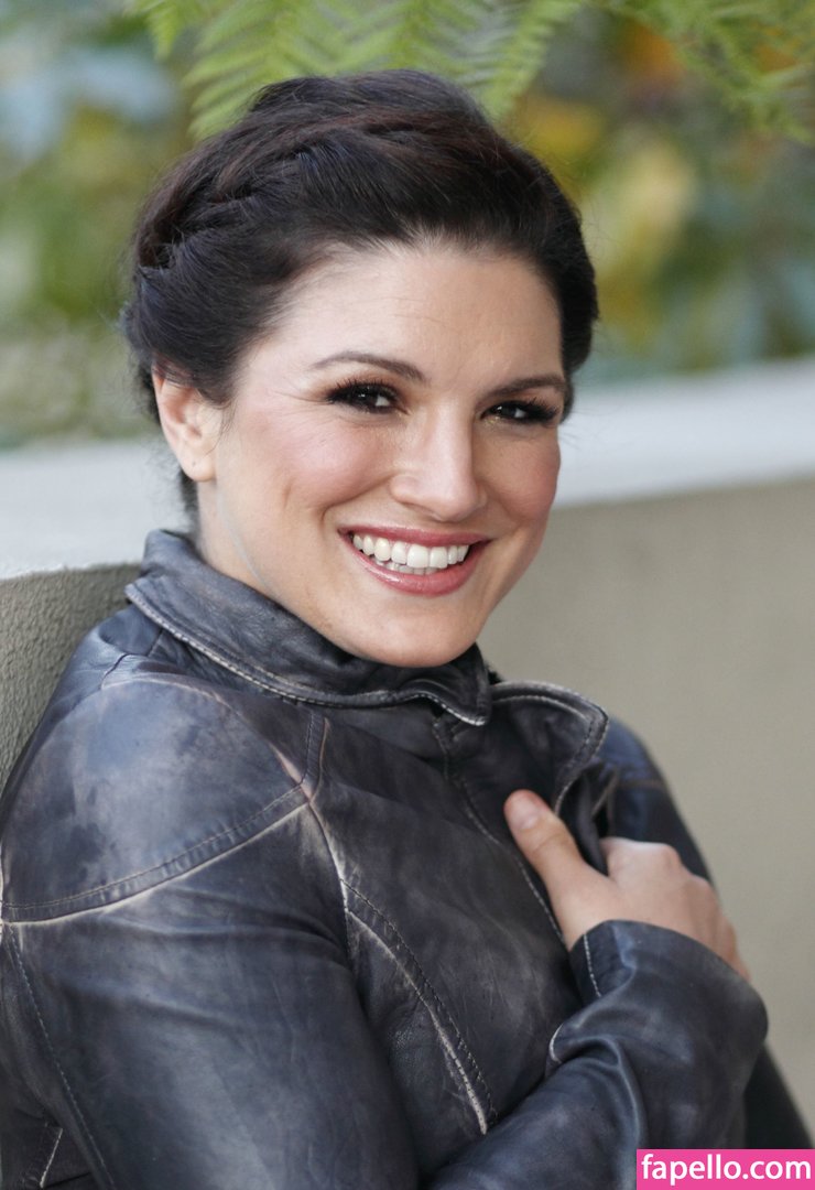 https://fapello.com/content/g/i/gina-carano/1000/gina-carano_0078.jpg