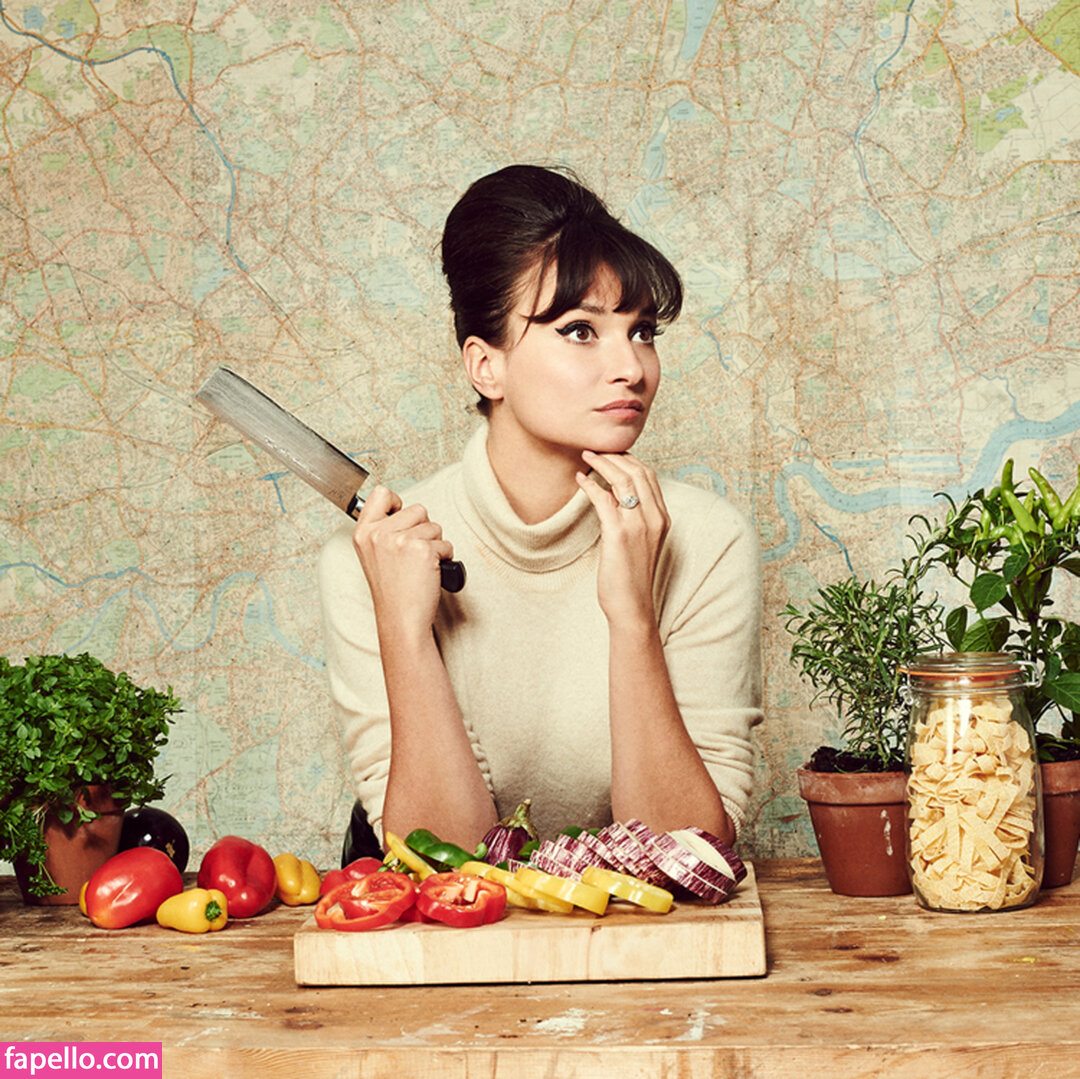 Gizzi Erskine leaked nude photo #0063 (Gizzi Erskine / gizzierskine)