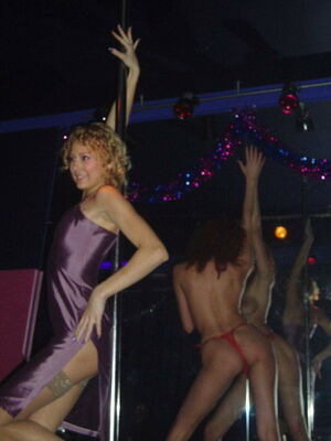 Gogo Stripper nude #1403