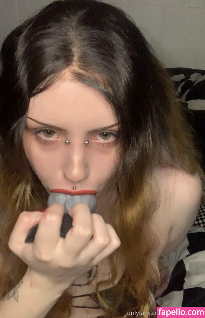 gothbabybrat leaked nude photo #0020 (gothbabybrat / trashbabybrat666)