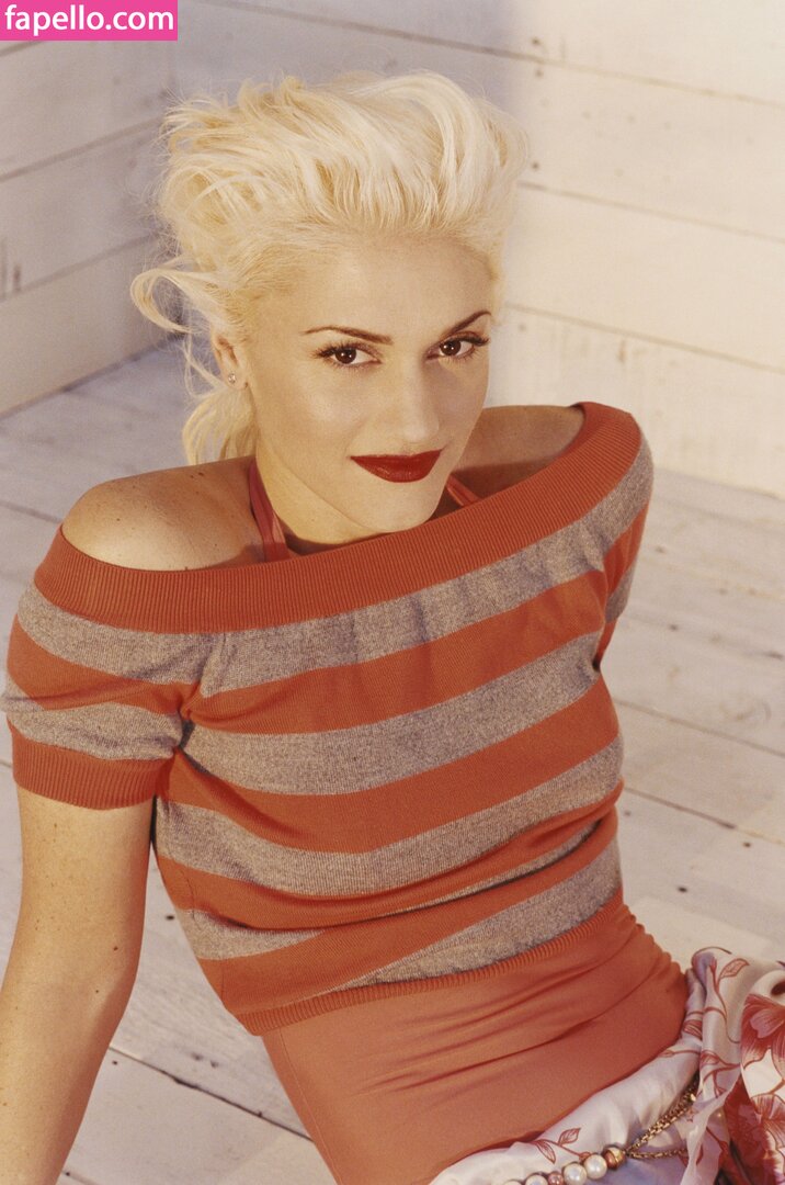 https://fapello.com/content/g/w/gwen-stefani/1000/gwen-stefani_0097.jpg