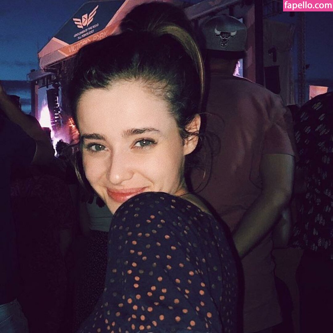 Holly Earl Porn