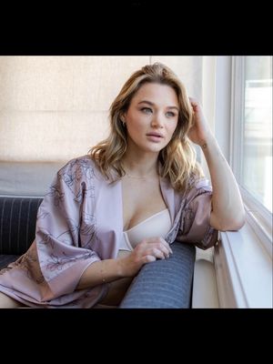 Hunter King nude #0002