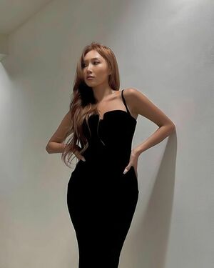 Hwasa nude #0092