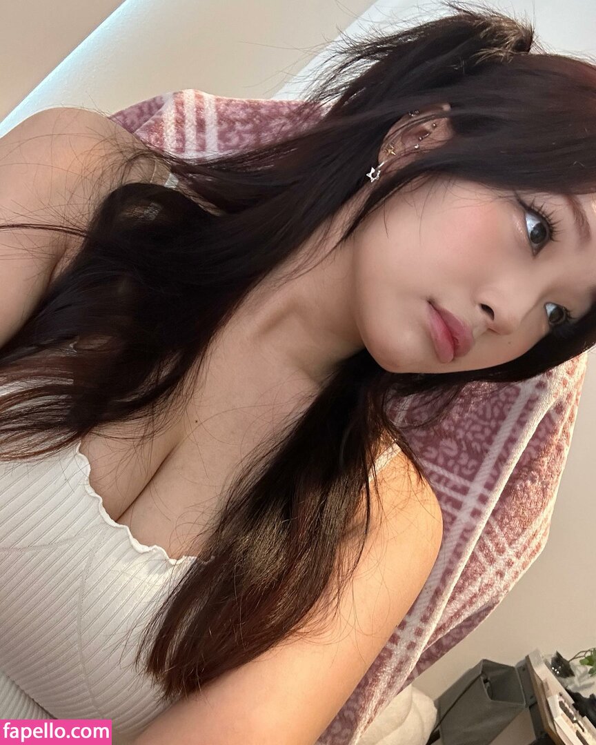 Hyoon leaked nude photo #0124 (Hyoon / Aikuros)