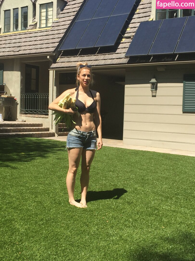 Iliza Shlesinger leaked nude photo #0113 (Iliza Shlesinger / ilizas)