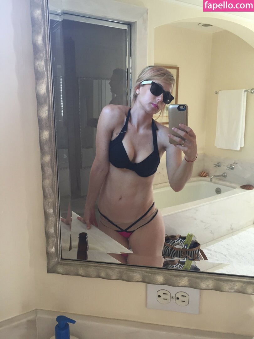 Iliza Shlesinger leaked nude photo #0117 (Iliza Shlesinger / ilizas)