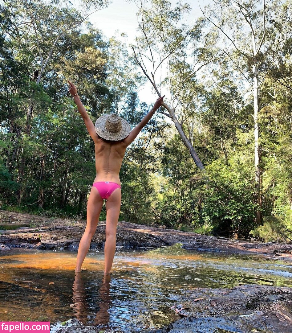 Isabelle Cornish leaked nude photo #0273 (Isabelle Cornish / isabellecornish)