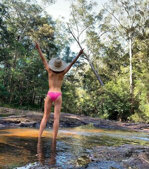 Isabelle Cornish nude #0273