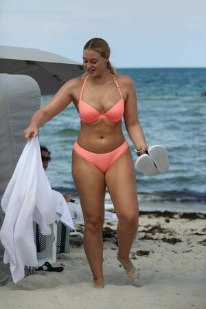 Iskra Lawrence nude #0115