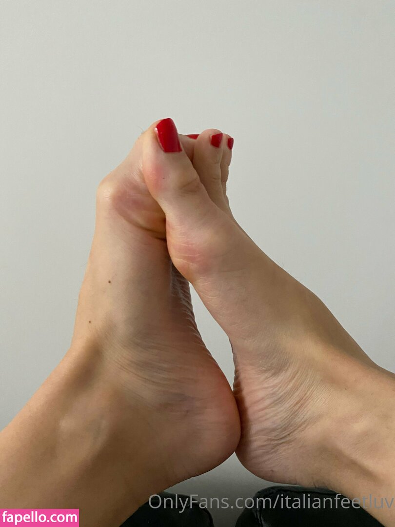 italianfeetluv leaked nude photo #0050 (italianfeetluv / italylovers_1962)