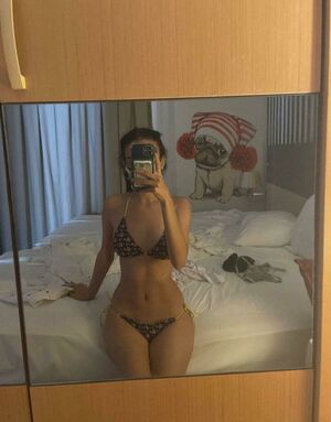 iivnaii irxm ivnaii İrem Nude Leaks Fapello 