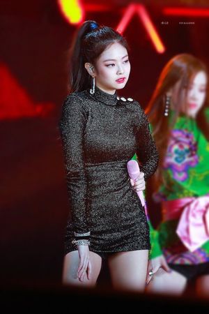 Jennie | BLΛƆKPIИK nude #0042