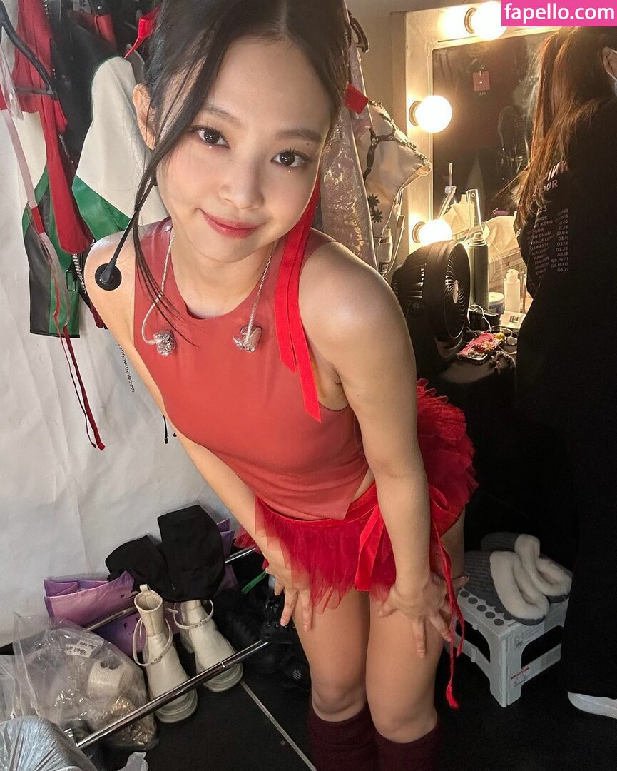 Jennie | BLΛƆKPIИK leaked nude photo #0294 (Jennie | BLΛƆKPIИK / Blackpink / jennierubyjane / sheflieshigh)