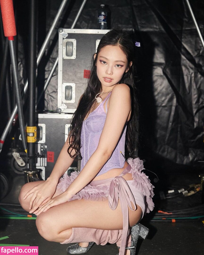 Jennie | BLΛƆKPIИK leaked nude photo #0300 (Jennie | BLΛƆKPIИK / Blackpink / jennierubyjane / sheflieshigh)