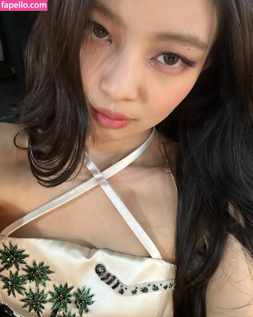 Jennie | BLΛƆKPIИK leaked nude photo #0303 (Jennie | BLΛƆKPIИK / Blackpink / jennierubyjane / sheflieshigh)