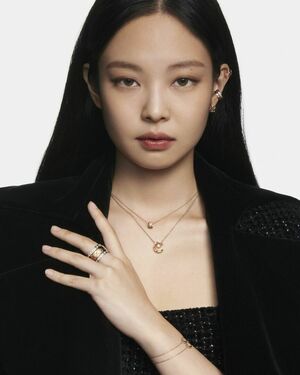 Jennie | BLΛƆKPIИK nude #0435