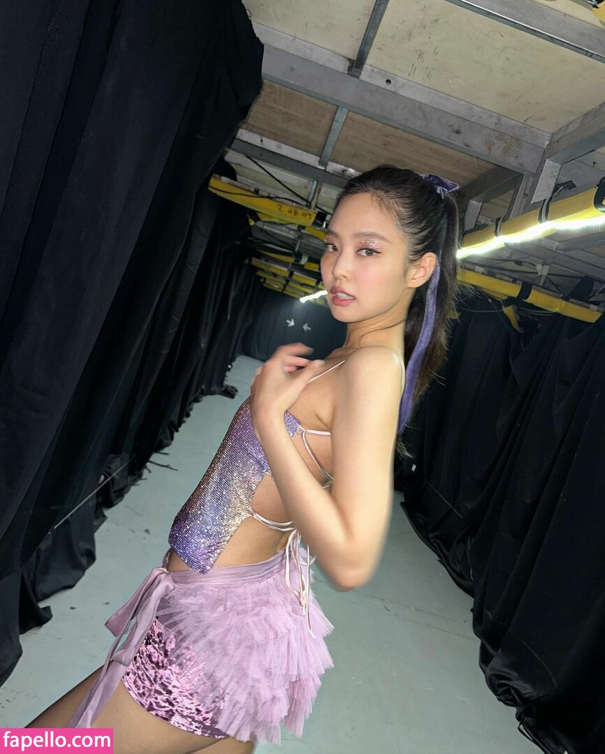 Jennie | BLΛƆKPIИK leaked nude photo #0445 (Jennie | BLΛƆKPIИK / Blackpink / jennierubyjane / sheflieshigh)