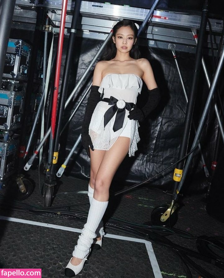 Jennie | BLΛƆKPIИK leaked nude photo #0492 (Jennie | BLΛƆKPIИK / Blackpink / jennierubyjane / sheflieshigh)