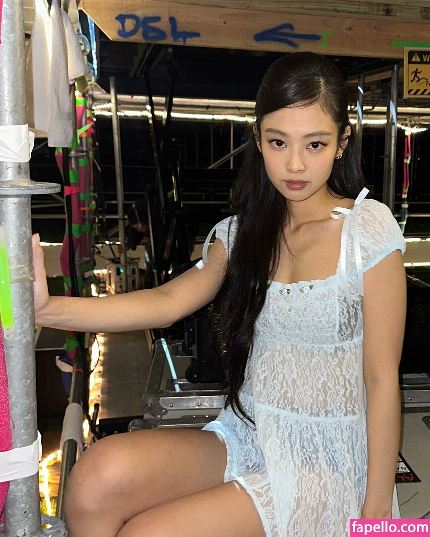 Jennie | BLΛƆKPIИK leaked nude photo #0606 (Jennie | BLΛƆKPIИK / Blackpink / jennierubyjane / sheflieshigh)