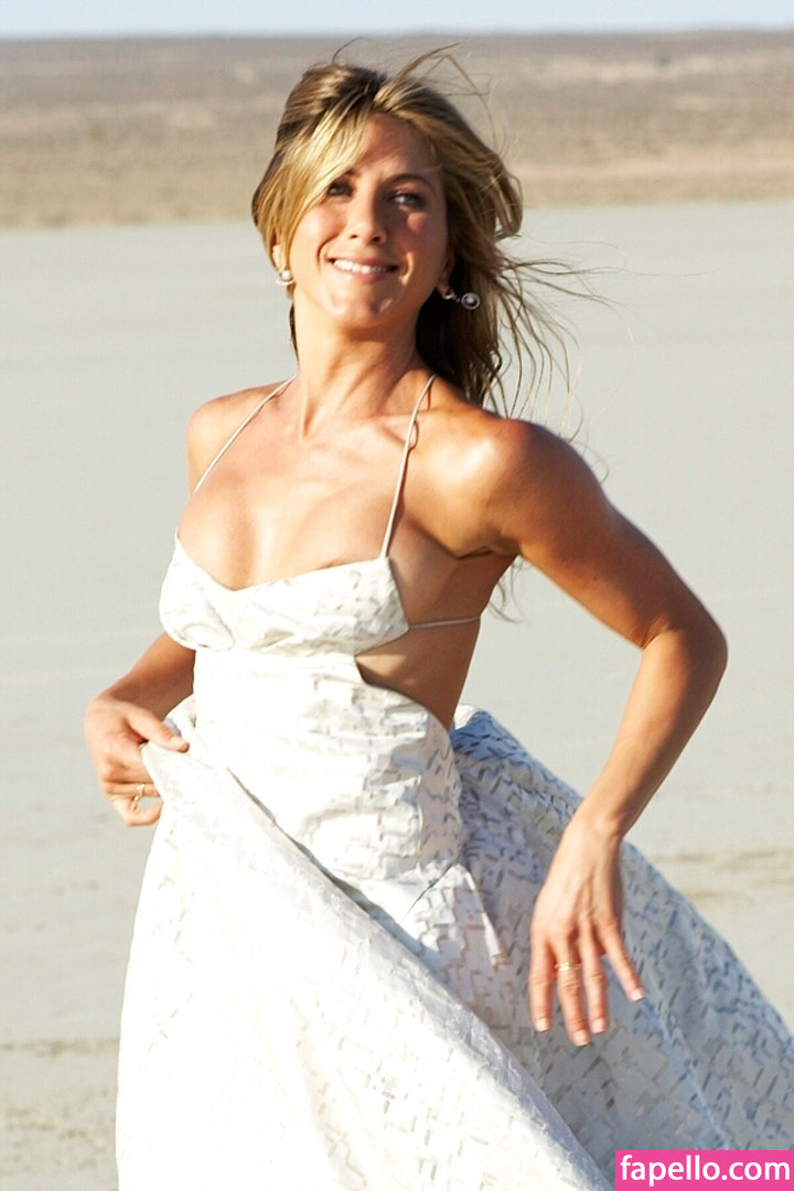 Jennifer Aniston leaked nude photo #0134 (Jennifer Aniston / jenniferaniston)