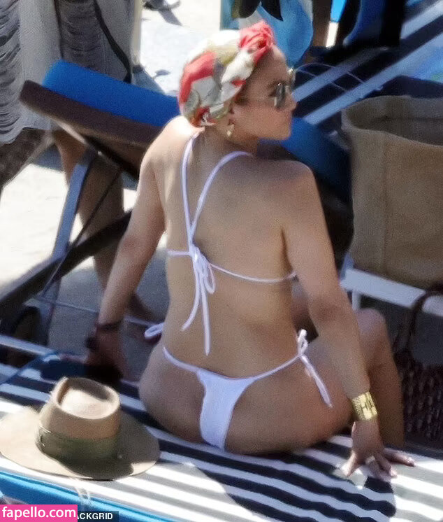 Jennifer Lopez leaked nude photo #1163 (Jennifer Lopez / jennifer_jlo / jlo)