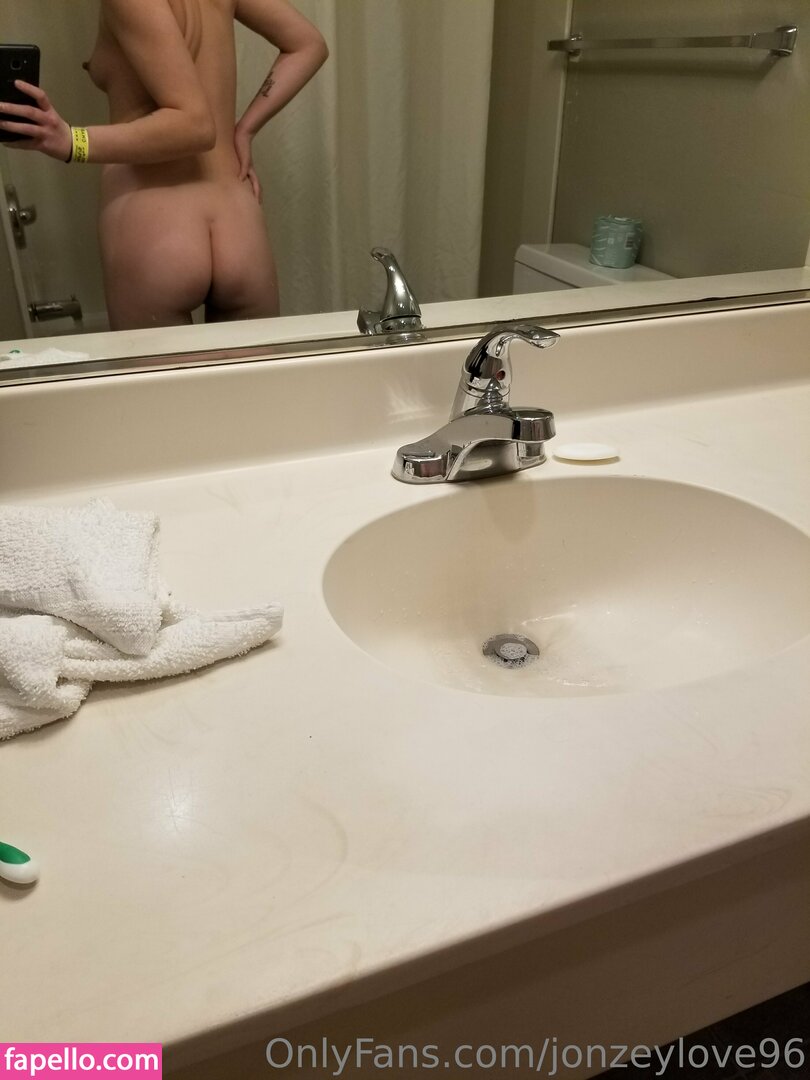 jonzeylove96 leaked nude photo #0077 (jonzeylove96 / dezy_soca)