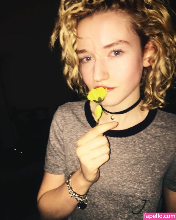 Julia Garner Juliagarnerofficial Ztyg Nude Leaked Onlyfans Photo