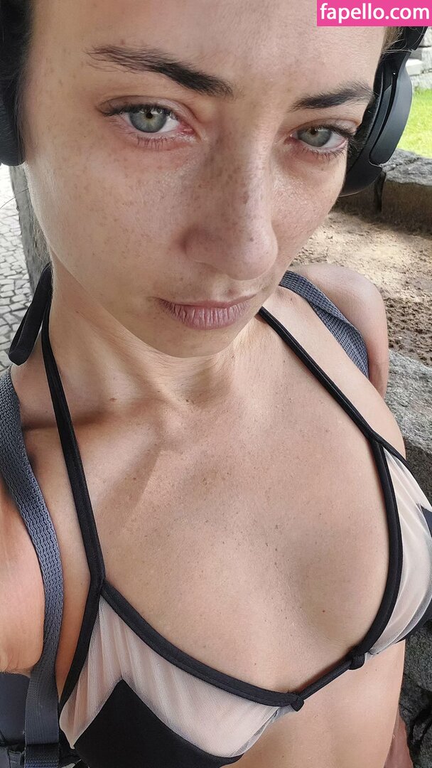 Júlia Oristanio erome Latest Exclusive Leaked Photos