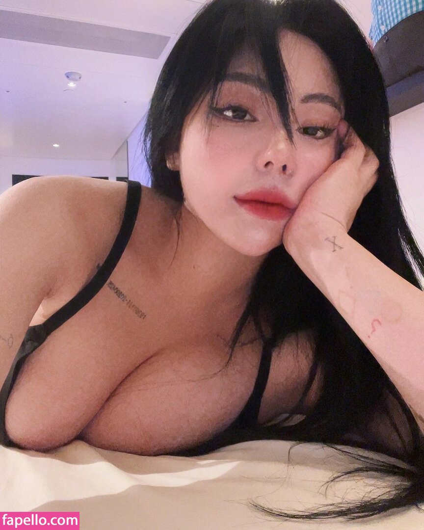 Jung Hye Bin leaked nude photo #0001 (Jung Hye Bin / yourxhiii / 상쾌하이)