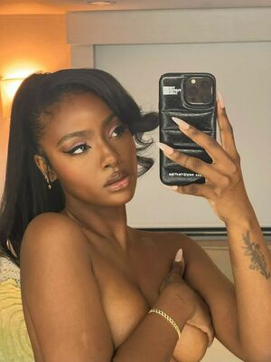 Justine Skye nude #0010