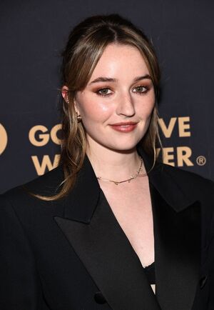 Kaitlyn Dever #449