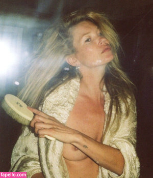 Kate Moss leaked nude photo #0014 (Kate Moss / katemoss / katemossagency)