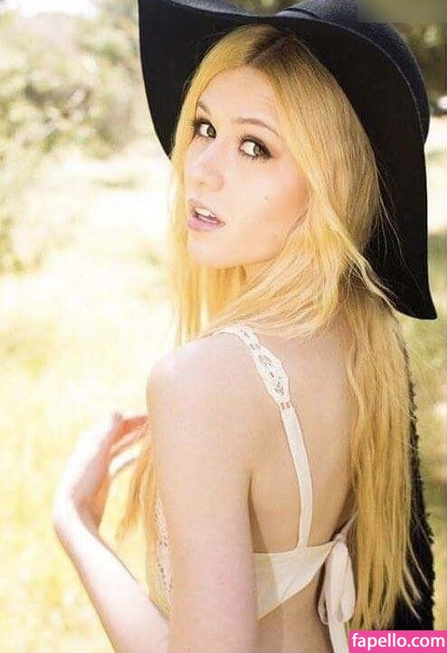 Katherine McNamara erome Latest Exclusive Leaked Photos