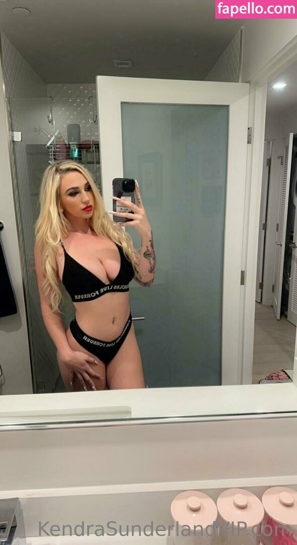 Kendra Sunderland leaked nude photo #0287 (Kendra Sunderland / kslibrarygirl / therealkendrasunderland)