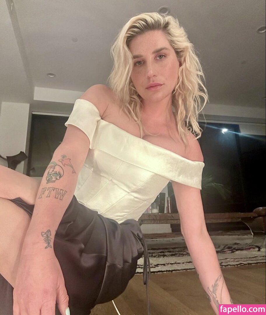 Kesha leaked nude photo #0042 (Kesha / iiswhoiis / wildgirl16)