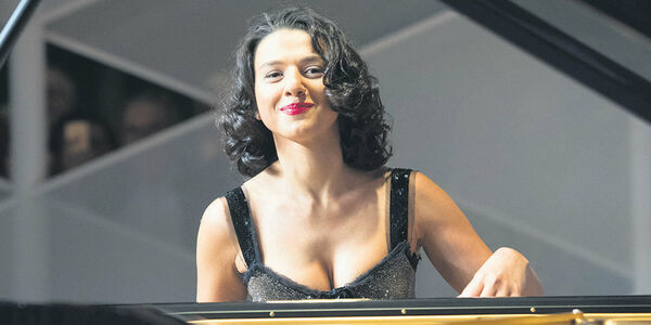 Khatia Buniatishvili nude #0002